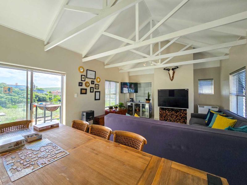Modern family home for sale in Stilbaai-Wes. - Photo 10
