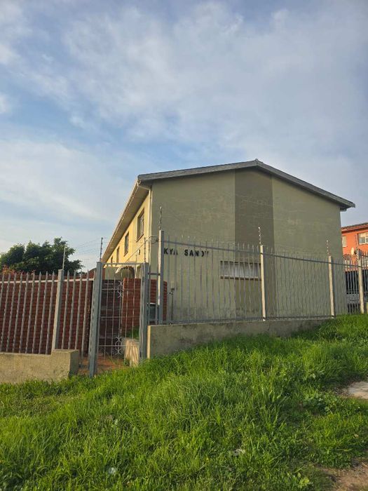 Property #2501183, Townhouse Rental Monthly in Newton Park