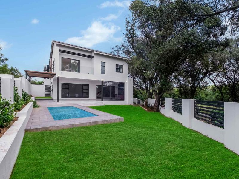 4 Bedroom House for Sale in Helderfontein Estate - Photo 9