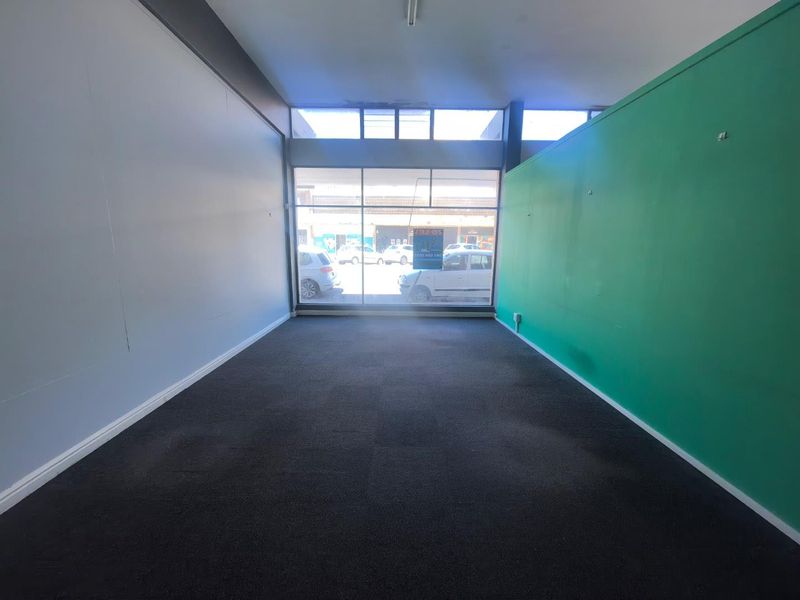 Ready for Business: Secure Your Spot on Westbourne - Photo 10