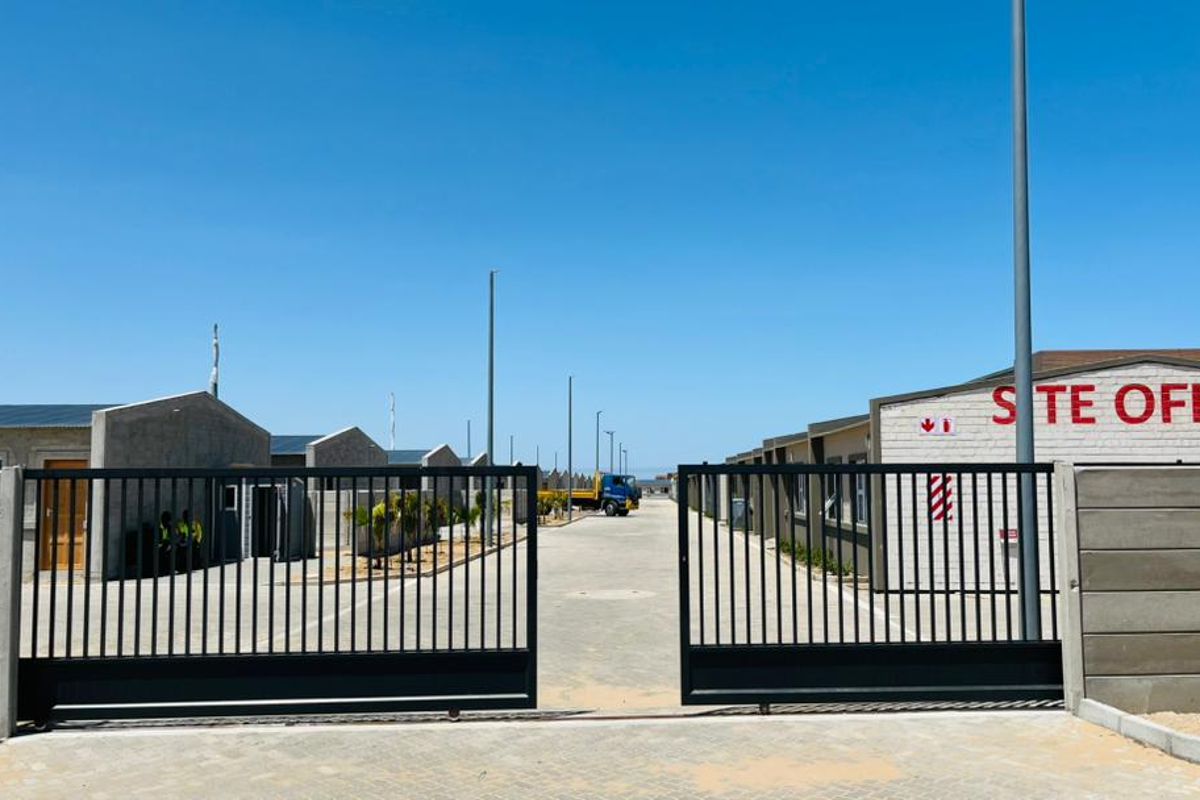 Lovely Townhouses for sale in Walvis Bay-Dunes Estate - Photo 5