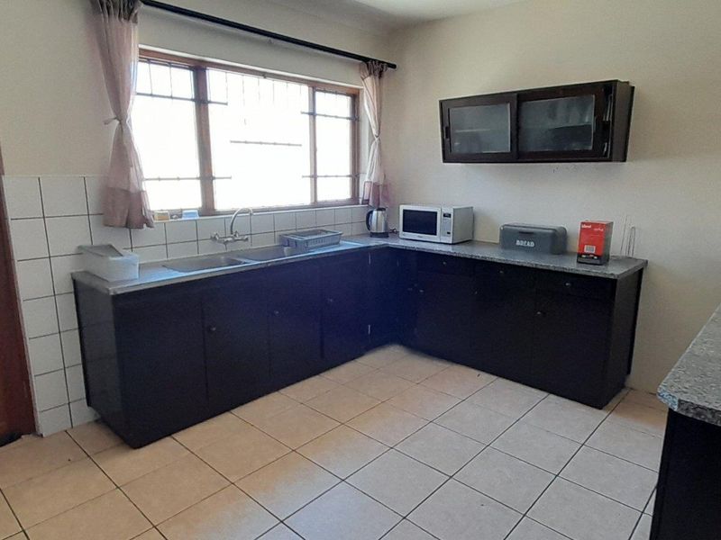Luderitz - To Rent - Photo 3