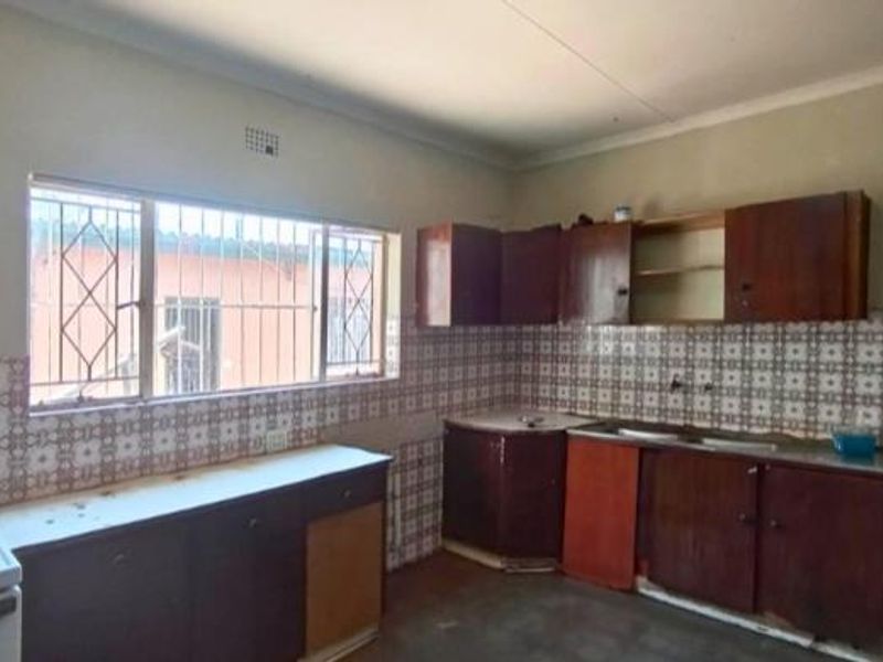 Extra Income - Photo 3