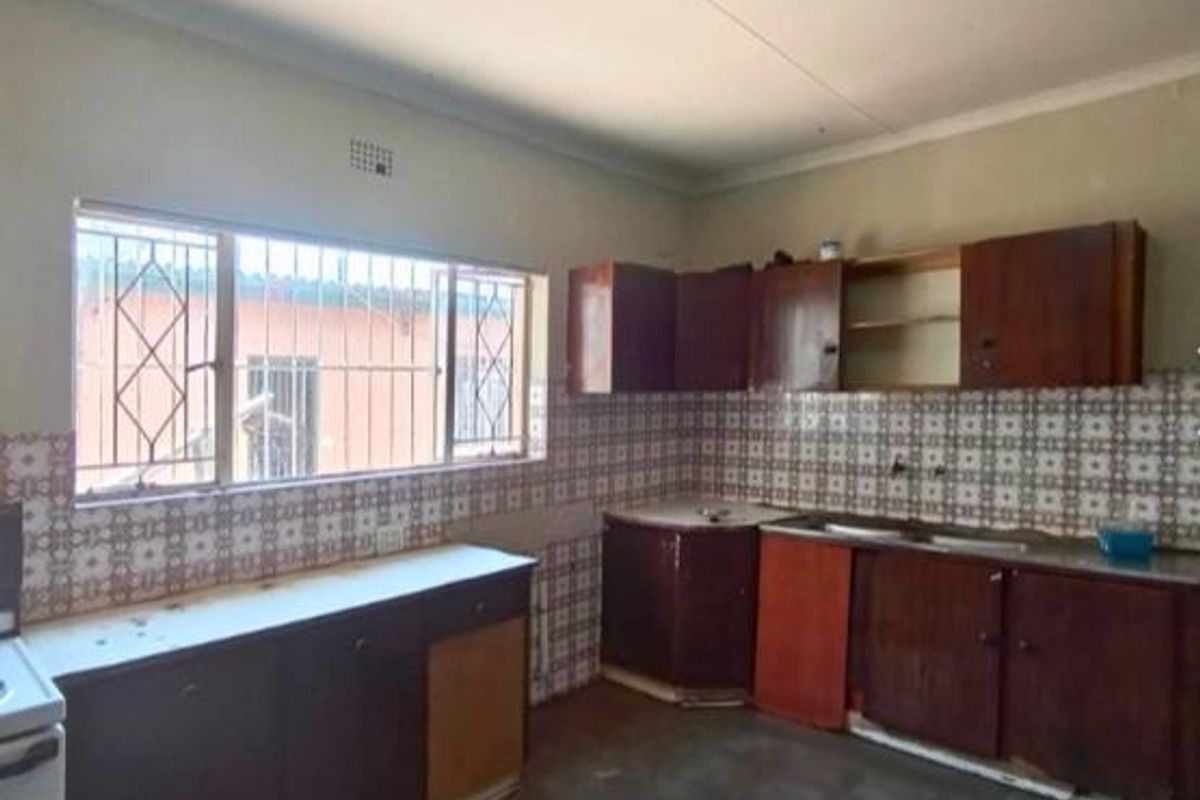 Extra Income - Photo 3