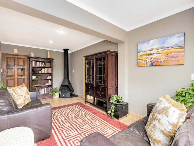 2 Bed home with flatlet in Radiokop - Photo 2