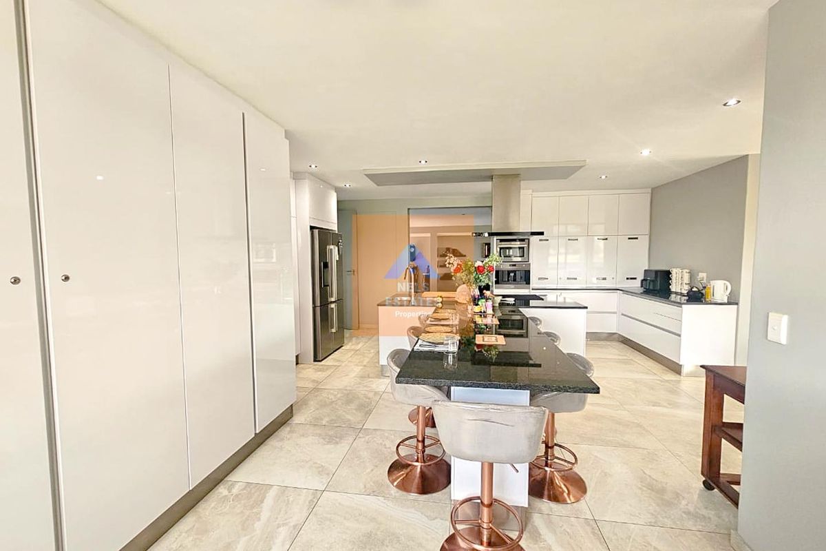 Exceptional Coastal Estate with Ocean & Park Views For Sale in Vineta, Swakopmund - Photo 5