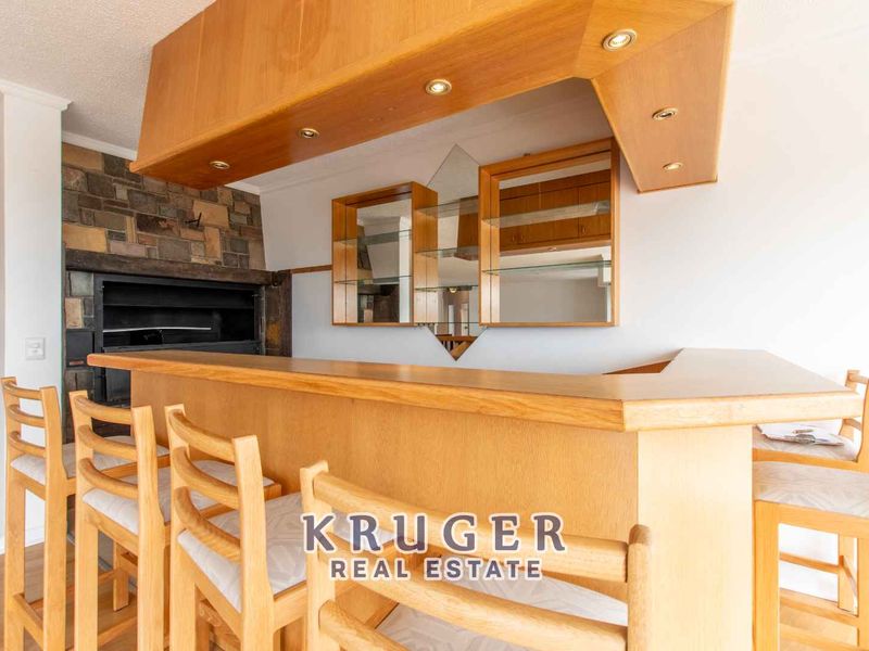 🚨 WARNING: Once You See This Penthouse, You Won’t Want to Leave! 🌊🔥 - Photo 10