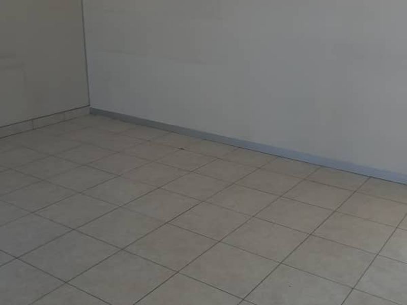 Medical Consulting Room or Office Unit - Photo 3