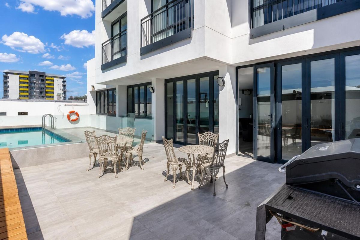 Studio Apartment with Iconic Mountain Views – For Sale | 1 on Albert, Woodstock, Cape Town - Photo 4