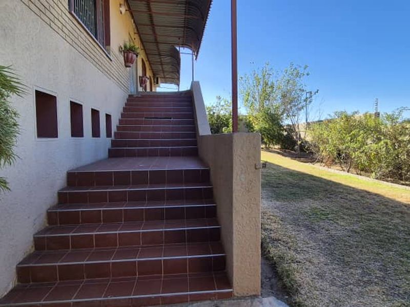Spacious Family Home for Sale in the Central of Okahandja! - Photo 2