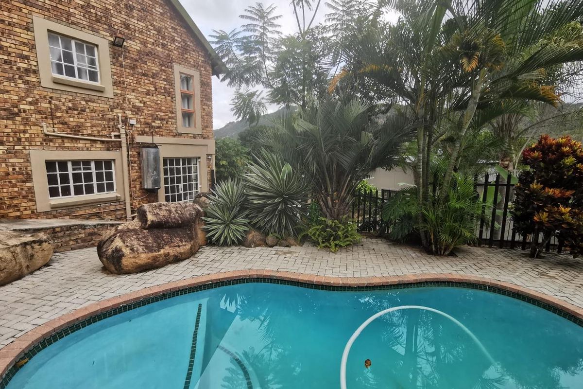 House with a view for sale - Photo 3