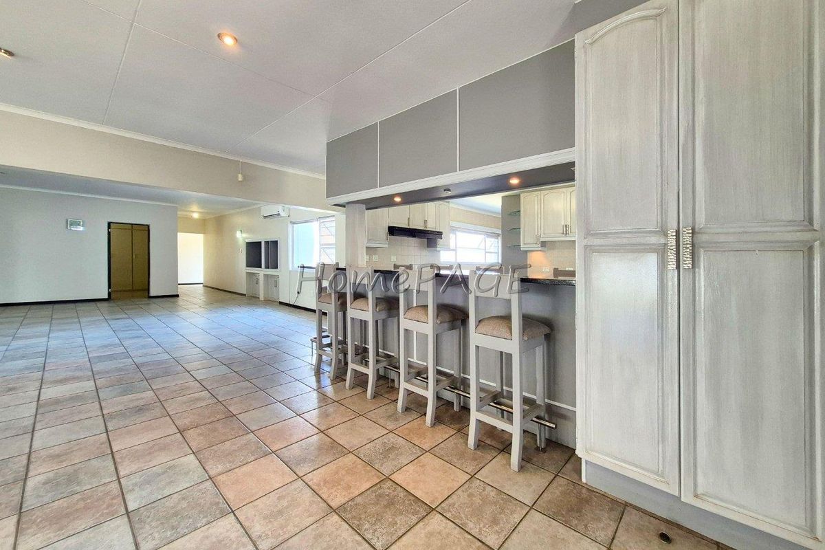 Central, Walvis Bay:  SPACIOUS HOME WITH TWO FLATS is for Sale - Photo 5