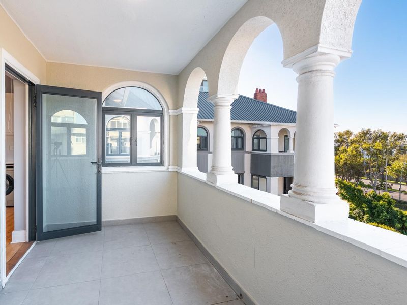 Stylish 2-Bedroom Apartment - PET FRIENDLY - AVAILABLE IMMEDIATELY - Photo 6