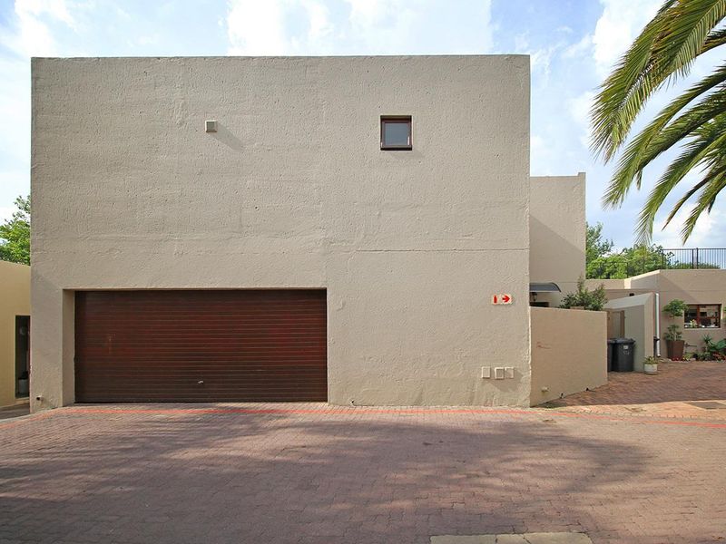 Secure 4-Bed Home with Pool & Sukkah – Low Levy Investment! - Photo 3