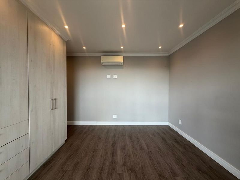 Stylish Duplex - Where elegance meets slopes - Photo 10