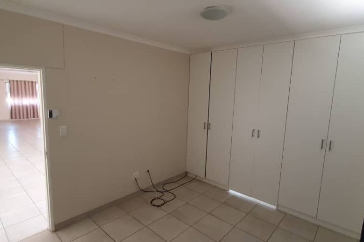 FOR SALE- 3 BEDROOM HOUSE IN ARANDIS, NAMIBIA - Photo 5