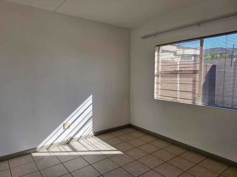 PERFECT PRICE, PERFECT LOCATION - Photo 5