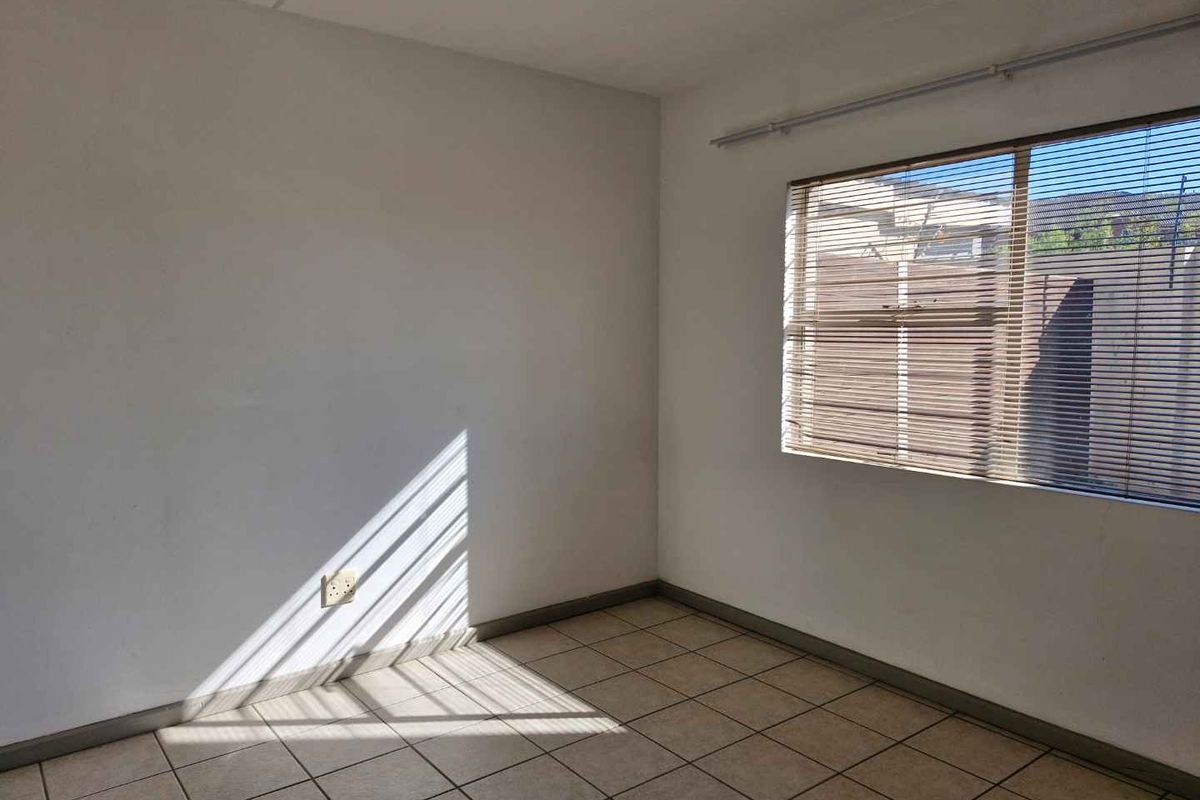 PERFECT PRICE, PERFECT LOCATION - Photo 5