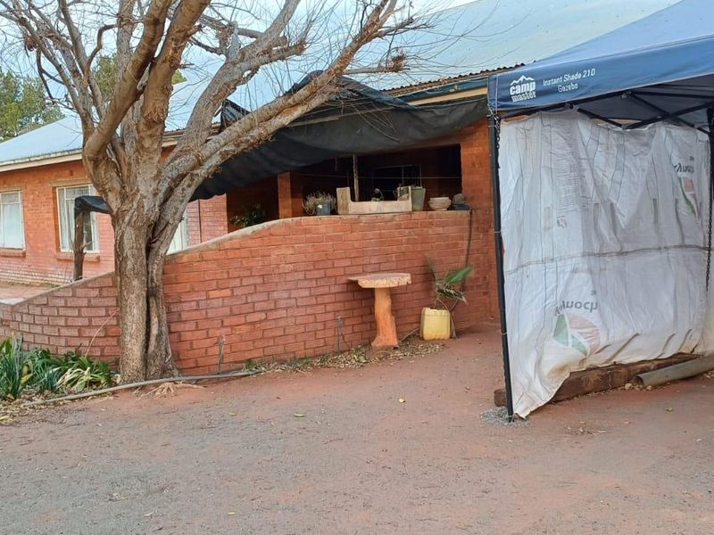 Country living at it's best - Photo 3