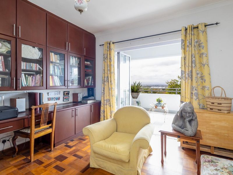 Spacious 2 Bedroom Apartment in Kenilworth Upper - Photo 3