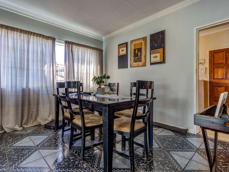 Family Home for sale - Photo 5