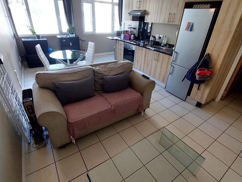 Furnished 1-Bedroom Apartment To Rent in Cape Town City Bowl - Photo 8