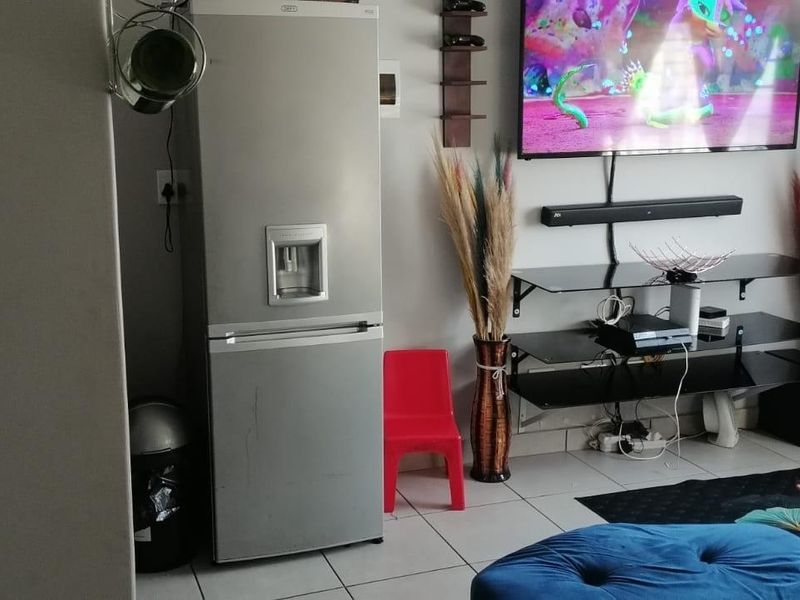 Proteas@Clayville R 650 000 2 Beds, 1 bath - Photo 6