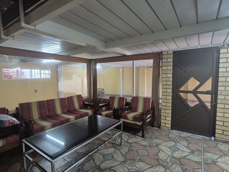 SPACIOUS AND LUXURIOUS FAMILY HOME, MERRIVALE, HOWICK - Photo 10