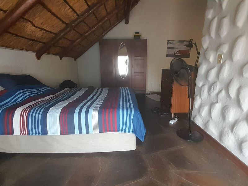 Relaxing Family Home - Photo 4