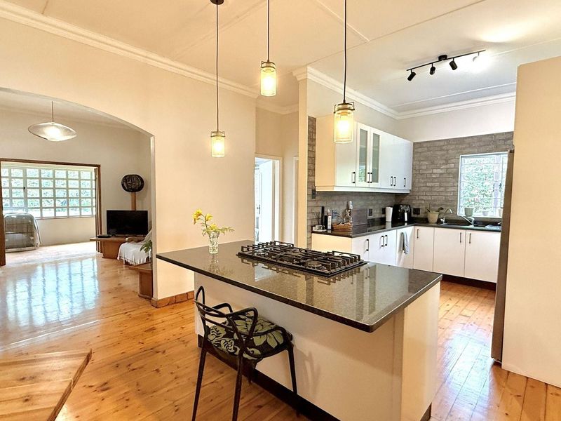 Beautifully Renovated Home in Clarendon – With Granny Flat! Pietermaritzburg - Photo 4