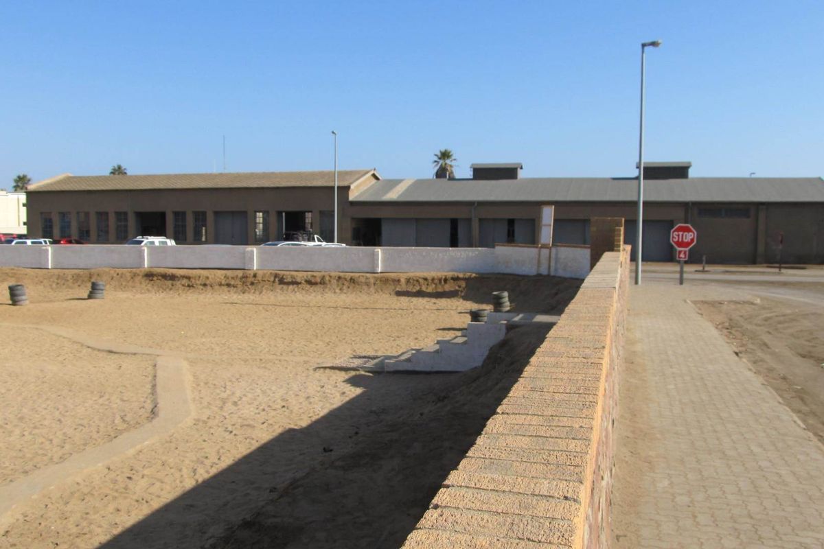 Commercial property in CBD - Photo 3