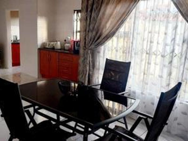 3 Bedroom House for Sale in Doornpoort - Photo 5