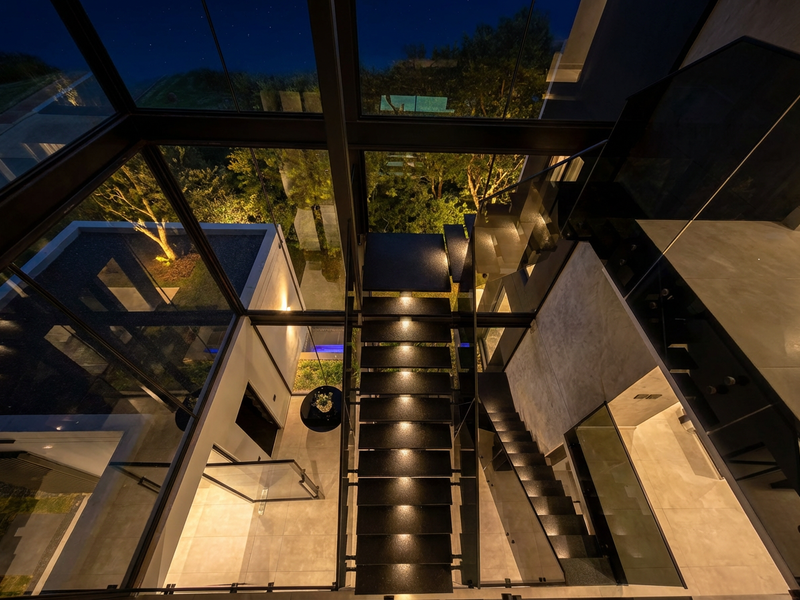 A Statement of Modern Elegance - Photo 5