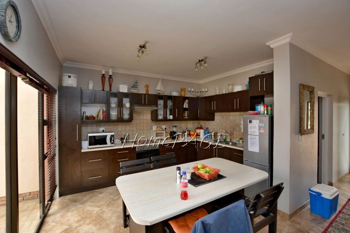 Ext 4 (South Dune), Henties Bay:  Beautiful unit in Sarah's Place is for sale - Photo 2