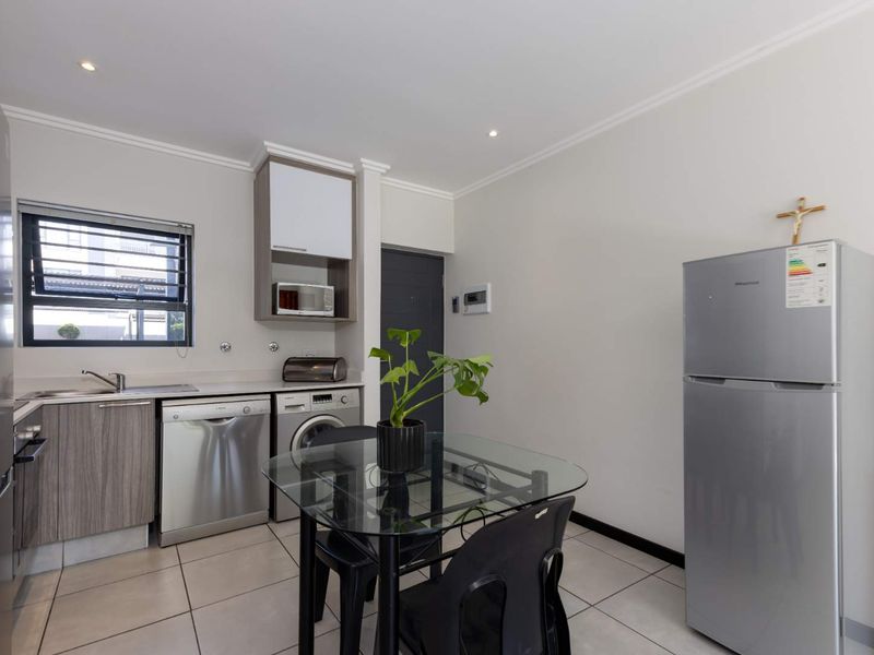 A WELL- POSITIONED GROUND FLOOR UNIT IN SOUGHT AFTER MONTEGO - Photo 6