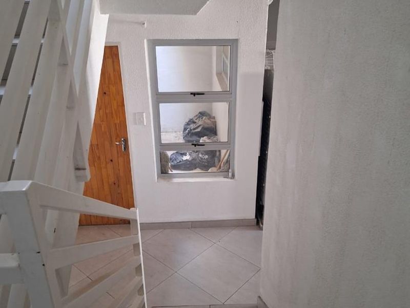 Very spacious TOWNHOUSE - Photo 3