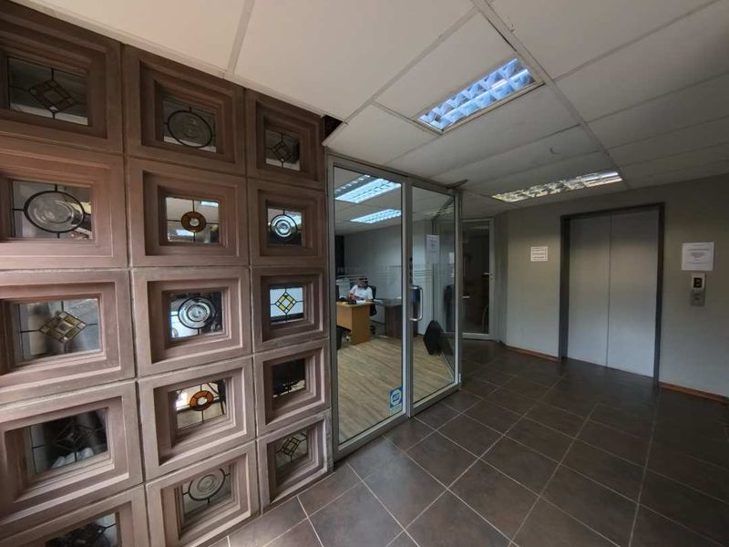 PRIME OFFICES TO RENT AND SITUATED AT 339 HILDA STREET FOR ONLY R 64 500 PER MONTH. - Photo 2