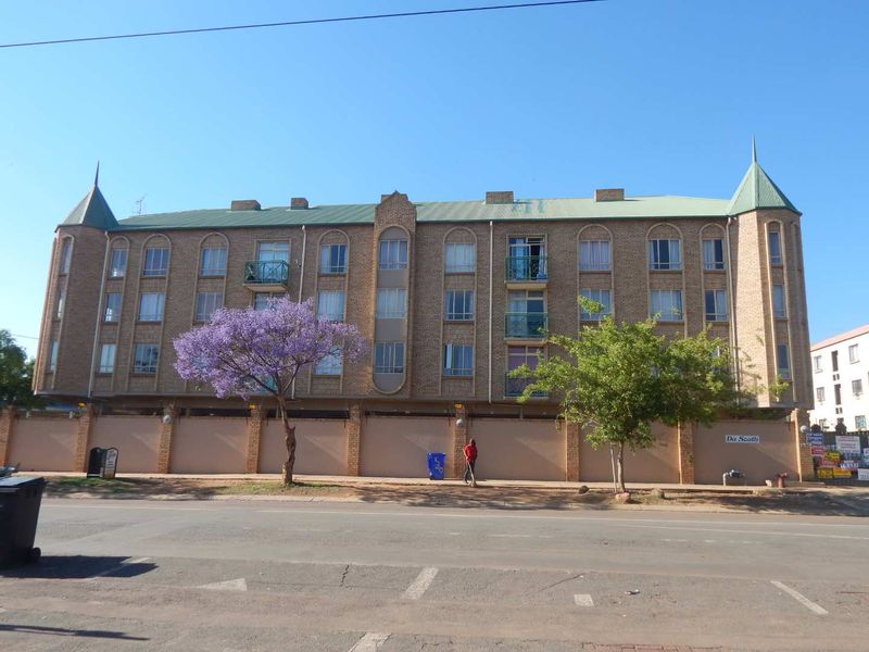 Du South, 1 Bedroom + Bachelor for sale - Photo 1