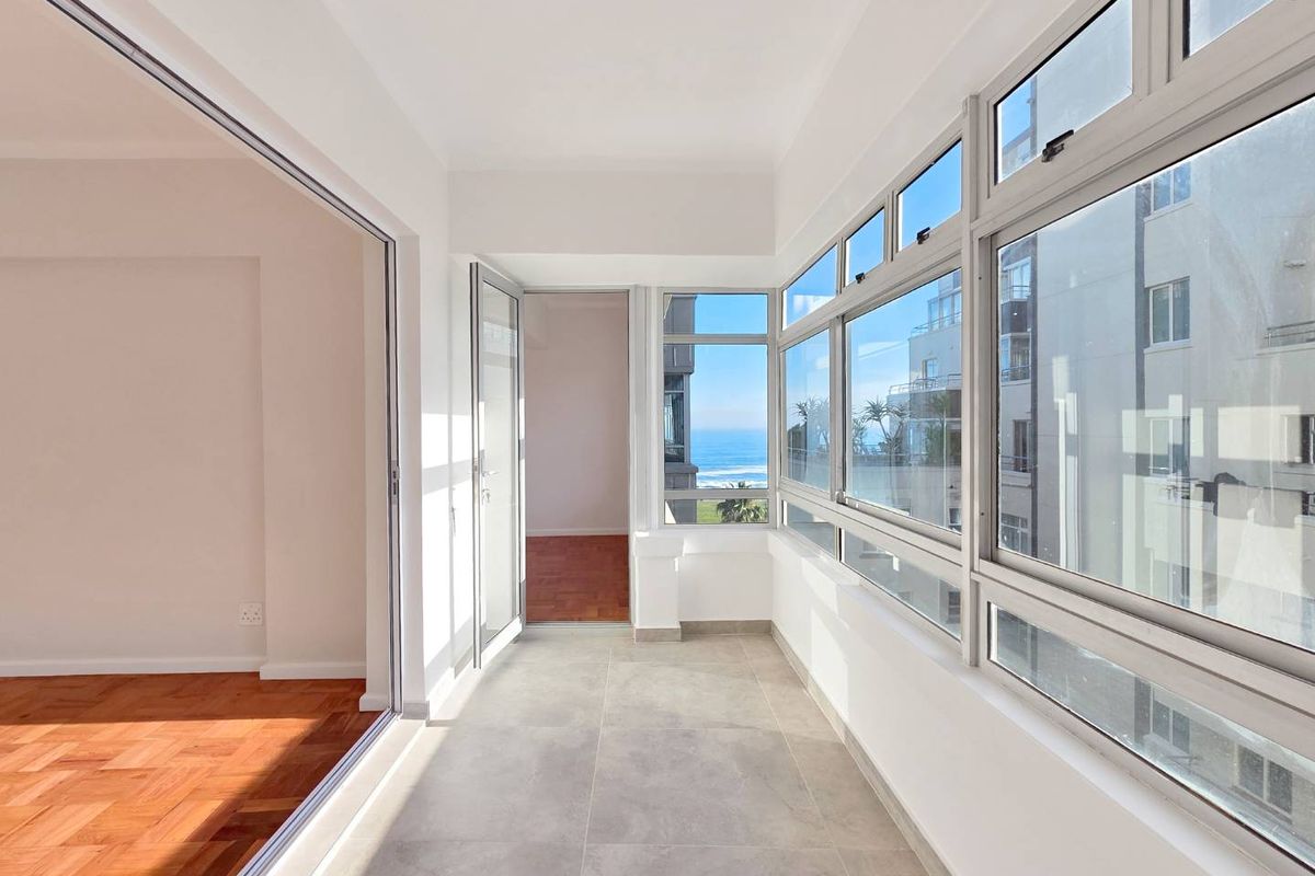 Unfurnished and Immediately available in Sea Point - Photo 2