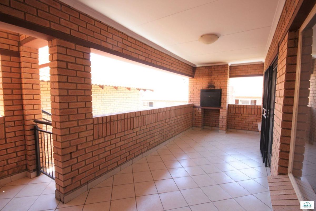 Loadshedding free area - A perfect lock up and go! - Photo 4