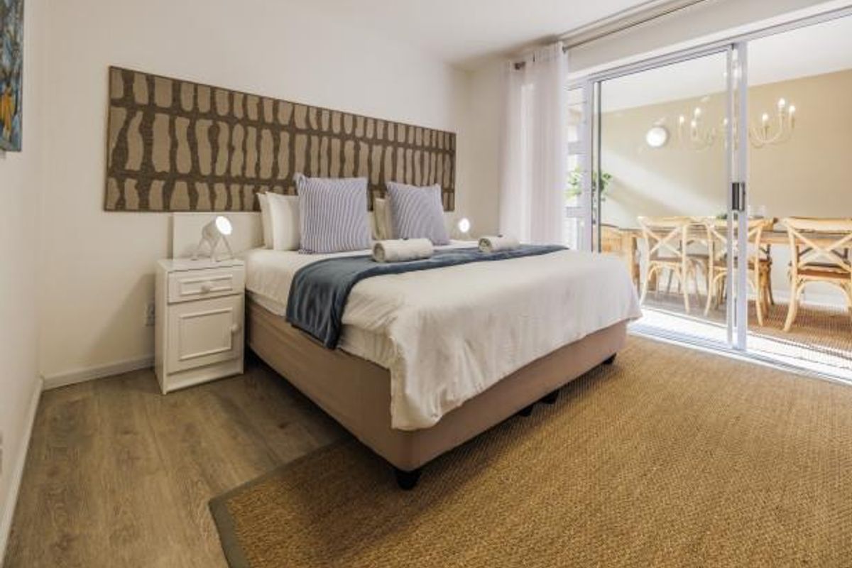 Beautiful Fully Furnished Apartment Close to the Beach & Mole - Photo 4