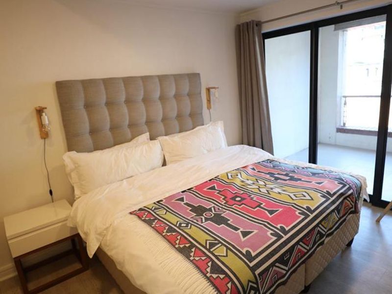 Stylishly furnished 2 bedroom apartment - Photo 6