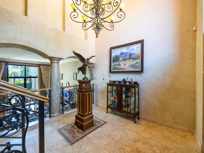 AN EXCEPTIONAL CONTEMPORARY MASTERPIECE OVERLOOKING THE LAKE & GOLF COURSE - Photo 6