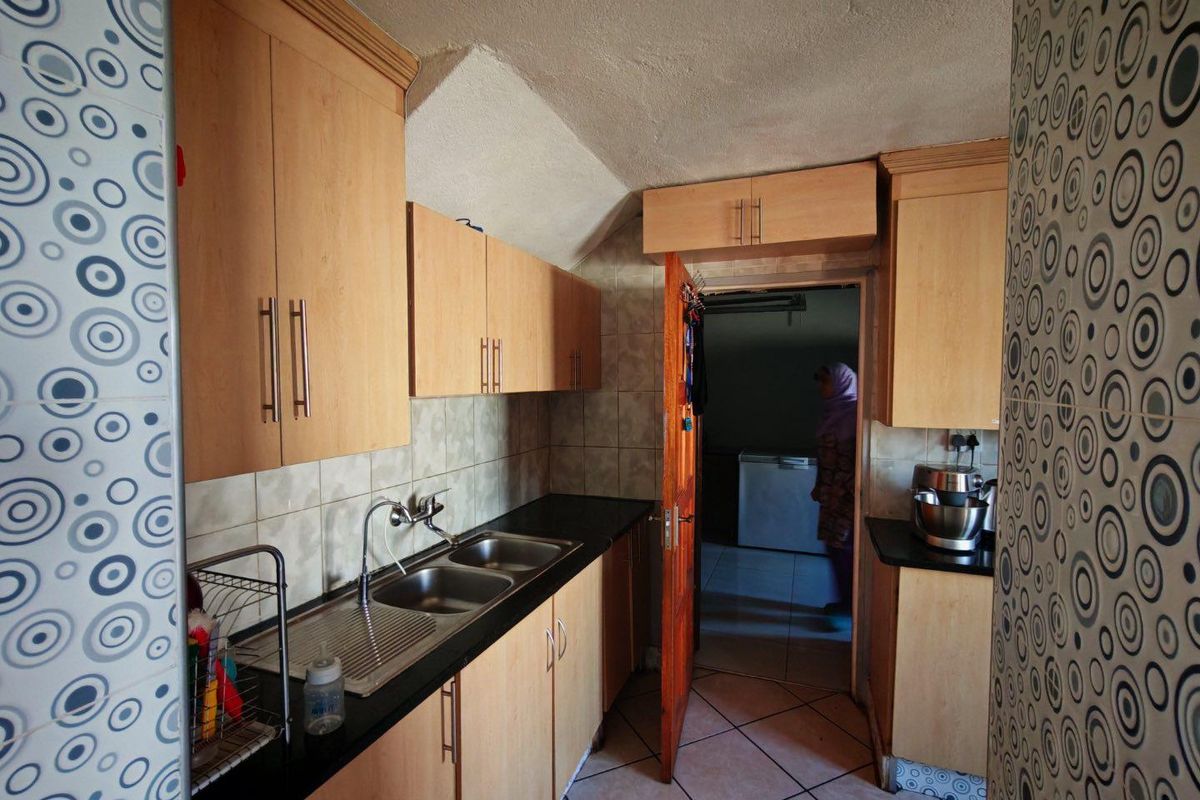 Hassle Free Home For Sale - Photo 3