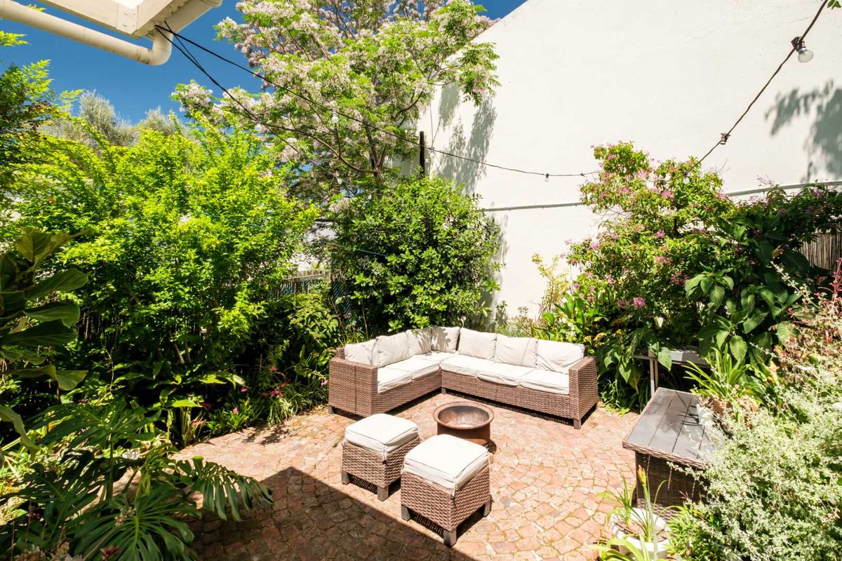 Dual-Living Duo! - Photo 4