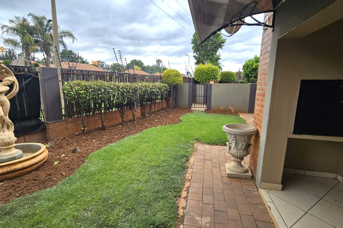 3 BEDROOM TOWNHOUSE TO RENT IN MELODIE HARTBEESPOORT 1st MAY 2026 - Photo 5