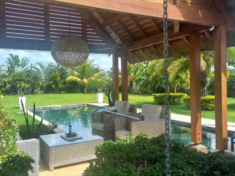 SPACIOUS VILLA WITH EXCLUSIVE BEACH CLUB ACCESS. - Photo 6