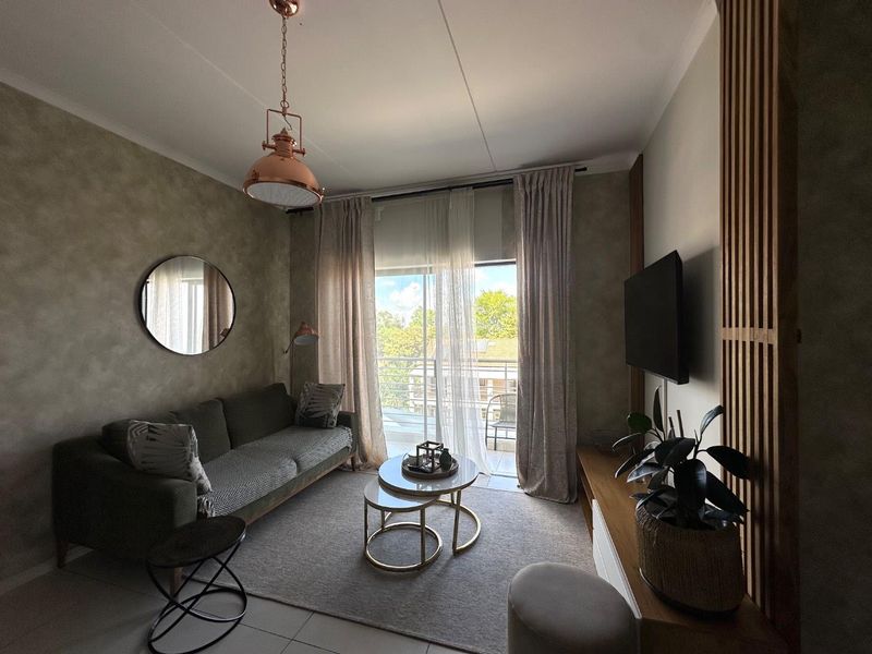 Fully furnished In Carlswald - Photo 3