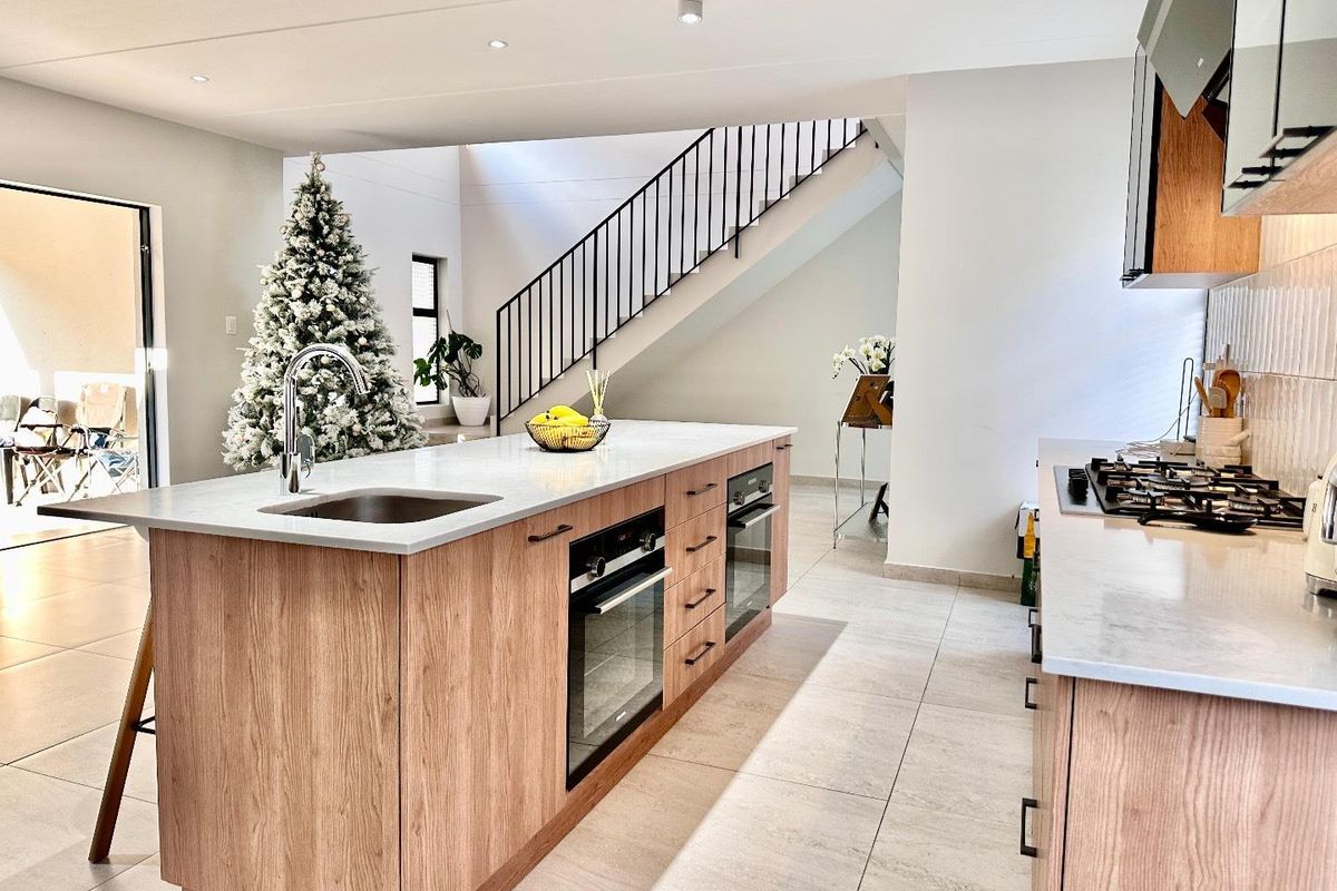 4bedrooms 3.5 bedrooms cluster to let - Photo 4