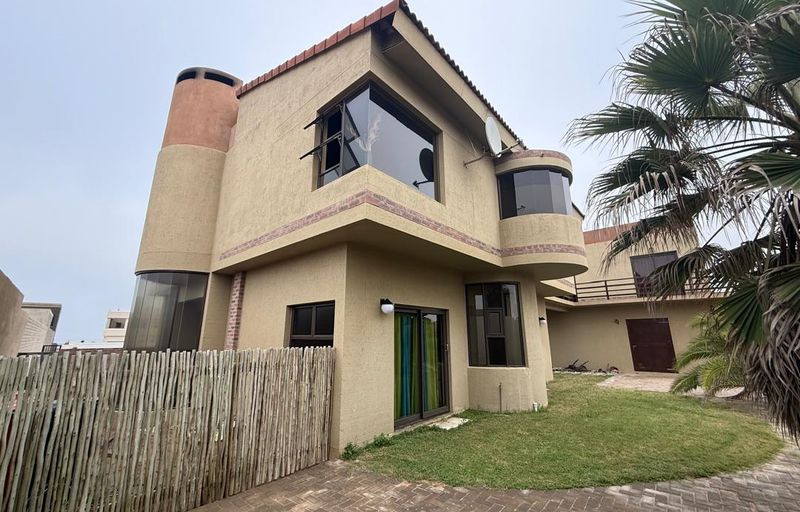 FOR SALE- 5 BEDROOM, DOUBLE-STOREY, SEA VIEW HOUSE IN VOGELSTRAND, SWAKOPMUND, NAMIBIA